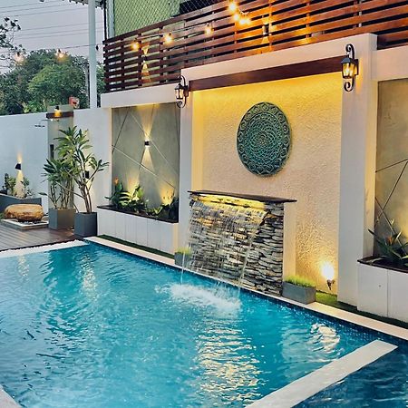 8 Plus Motels เนกอมโบ ภายนอก รูปภาพ