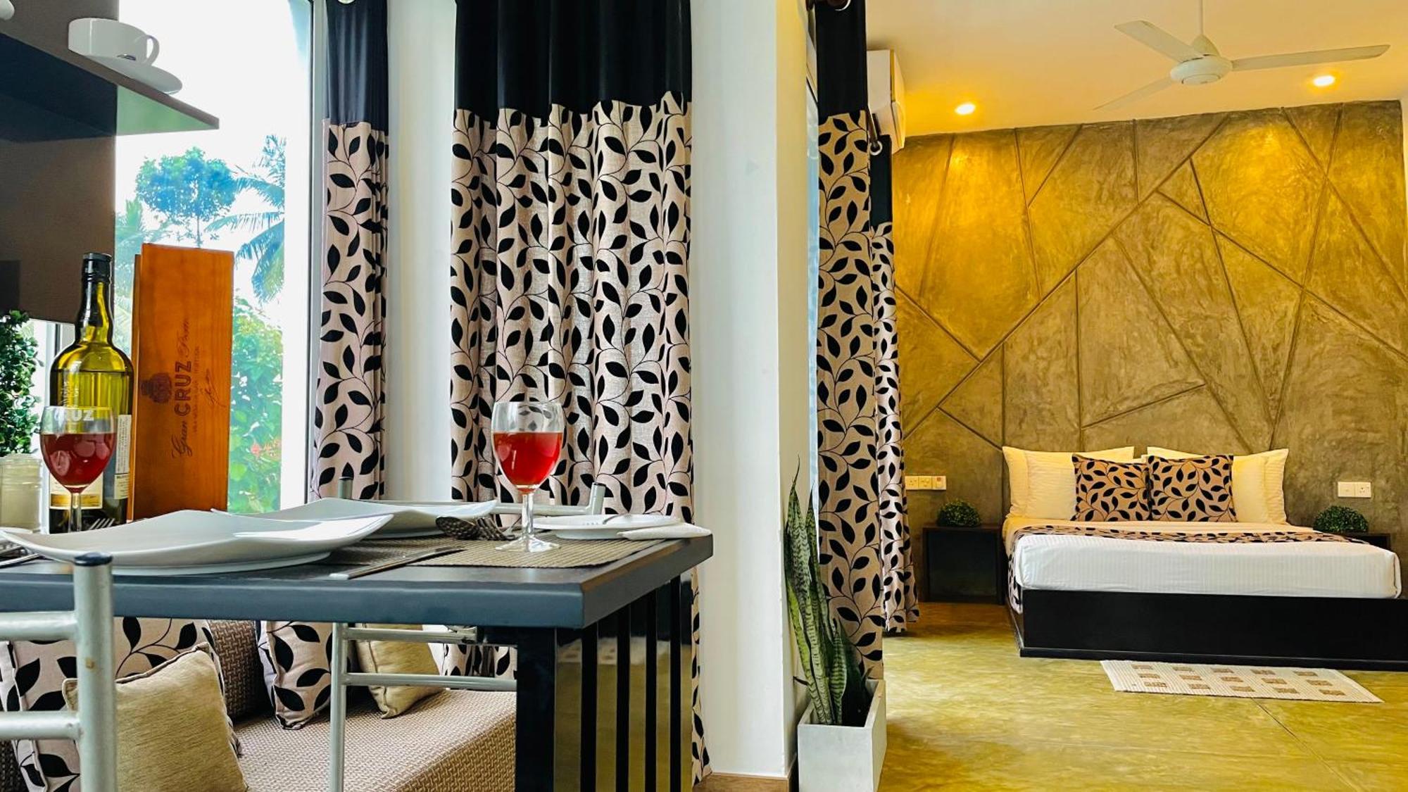 8 Plus Motels เนกอมโบ ภายนอก รูปภาพ