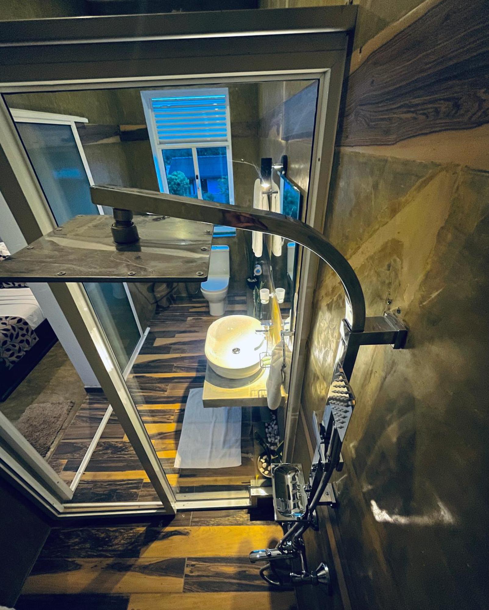 8 Plus Motels เนกอมโบ ภายนอก รูปภาพ