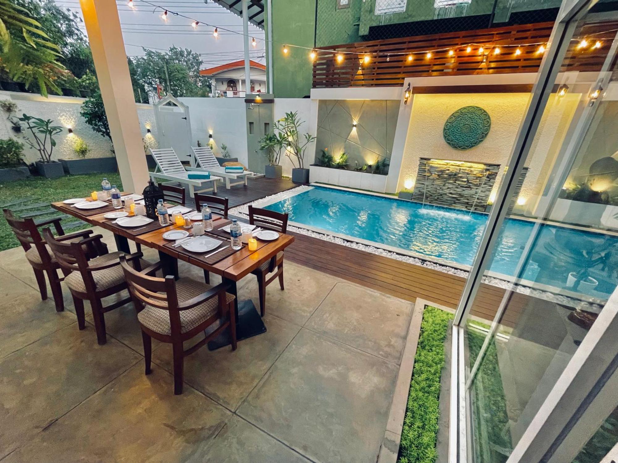 8 Plus Motels เนกอมโบ ภายนอก รูปภาพ