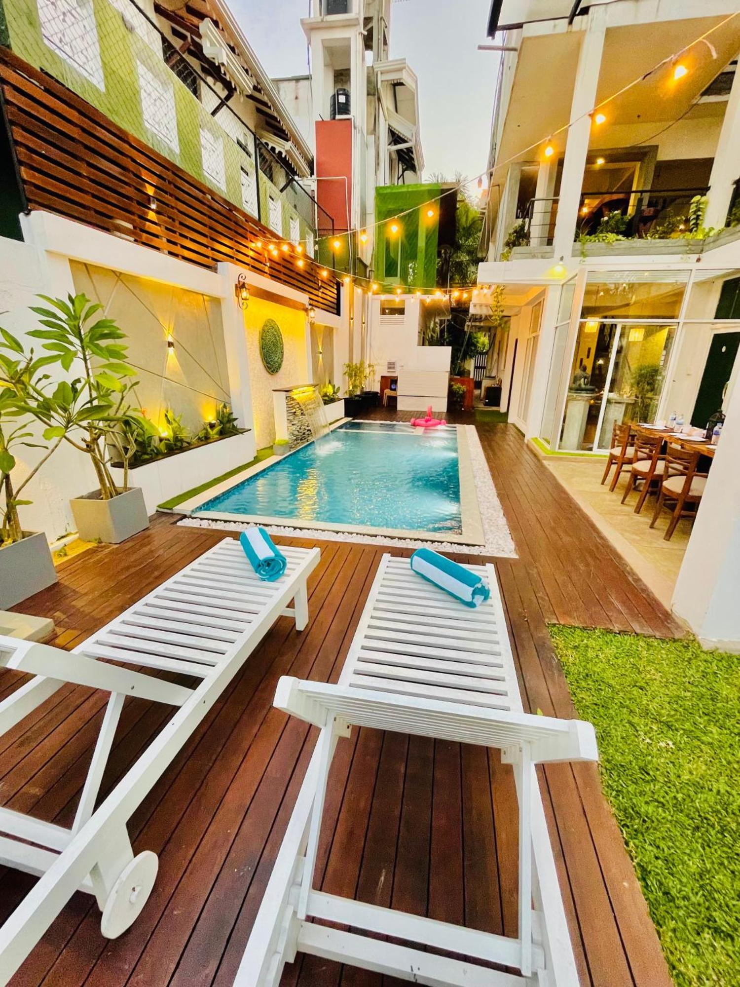 8 Plus Motels เนกอมโบ ภายนอก รูปภาพ