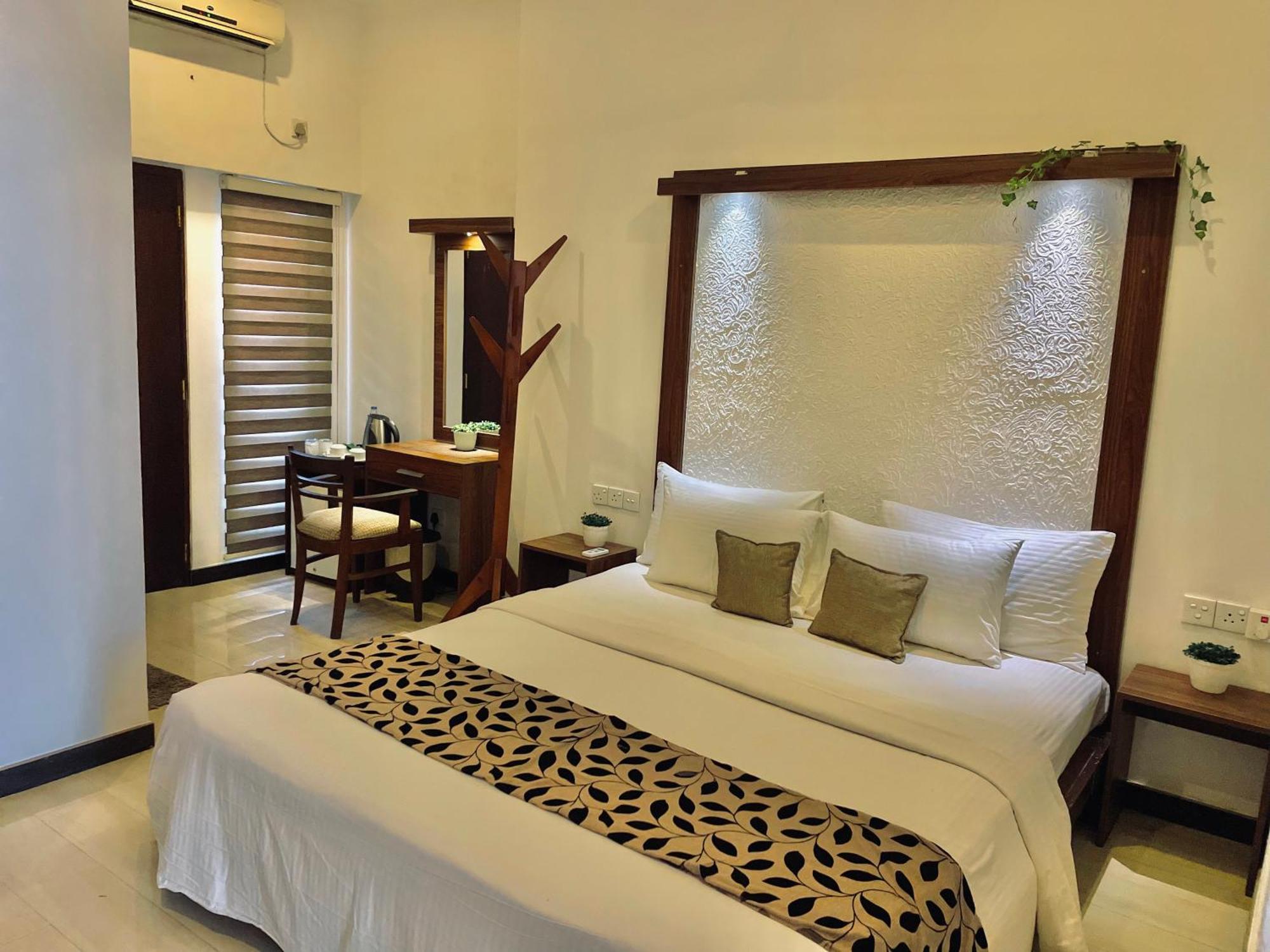 8 Plus Motels เนกอมโบ ภายนอก รูปภาพ